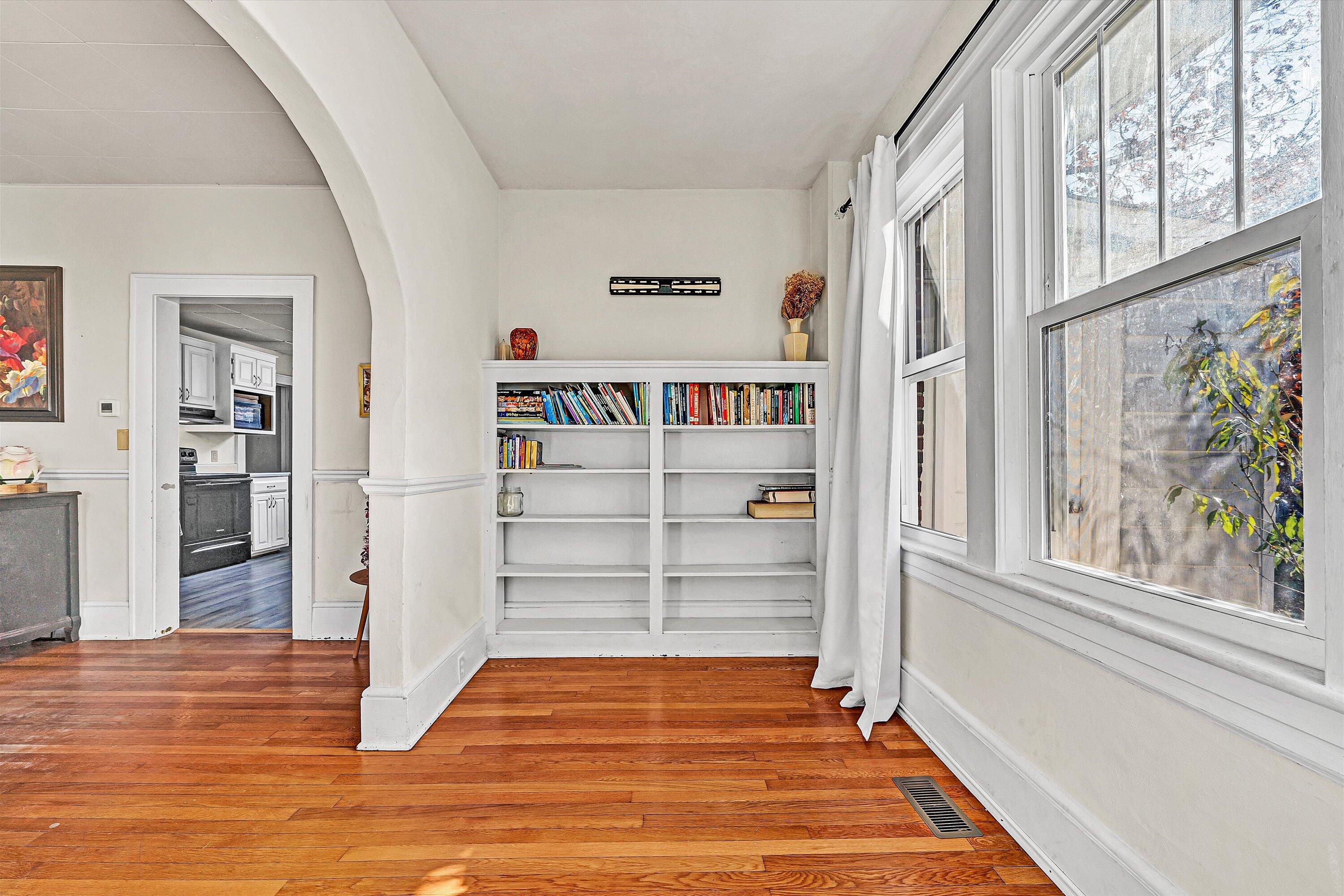 2660 Sweetbrier AVE SW