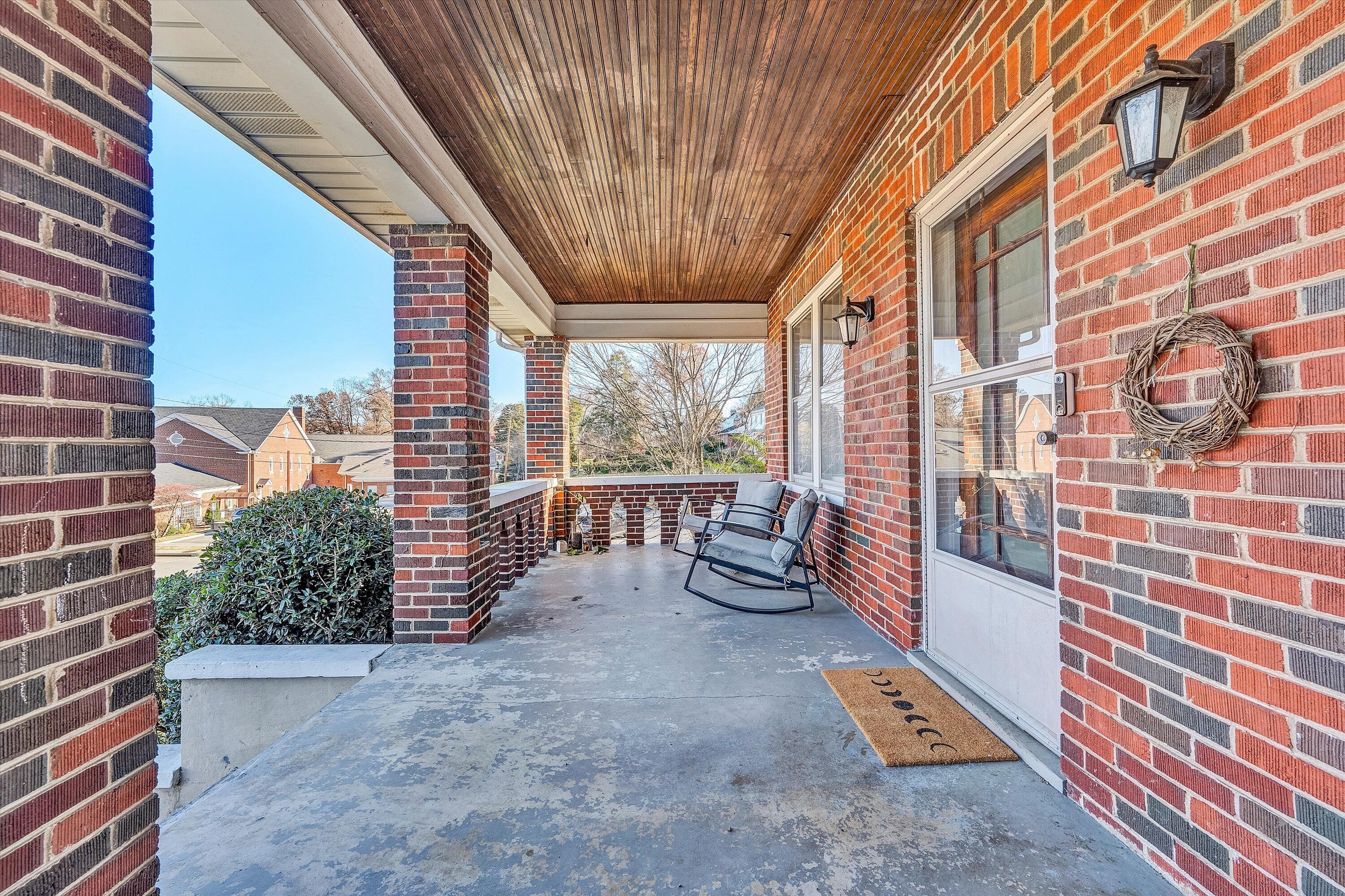 2660 Sweetbrier AVE SW