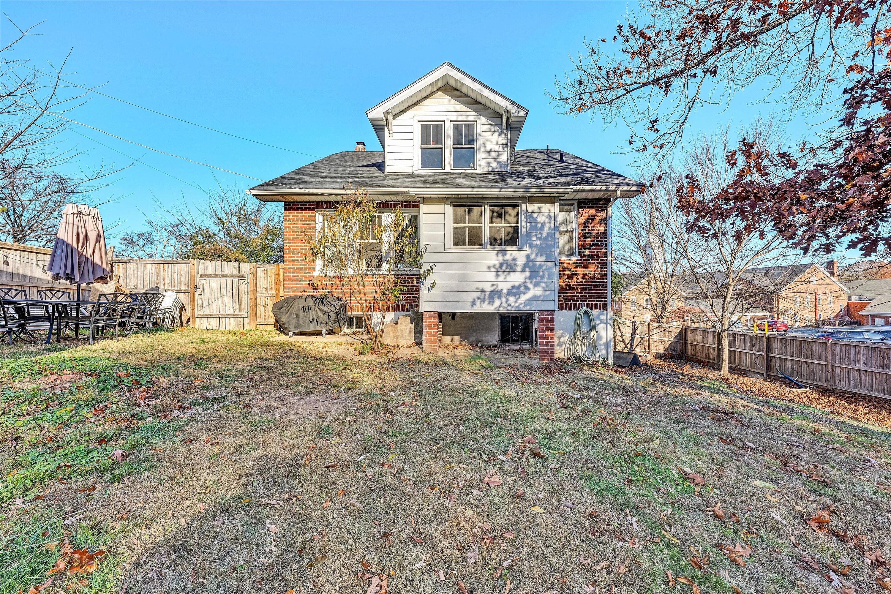 2660 Sweetbrier AVE SW