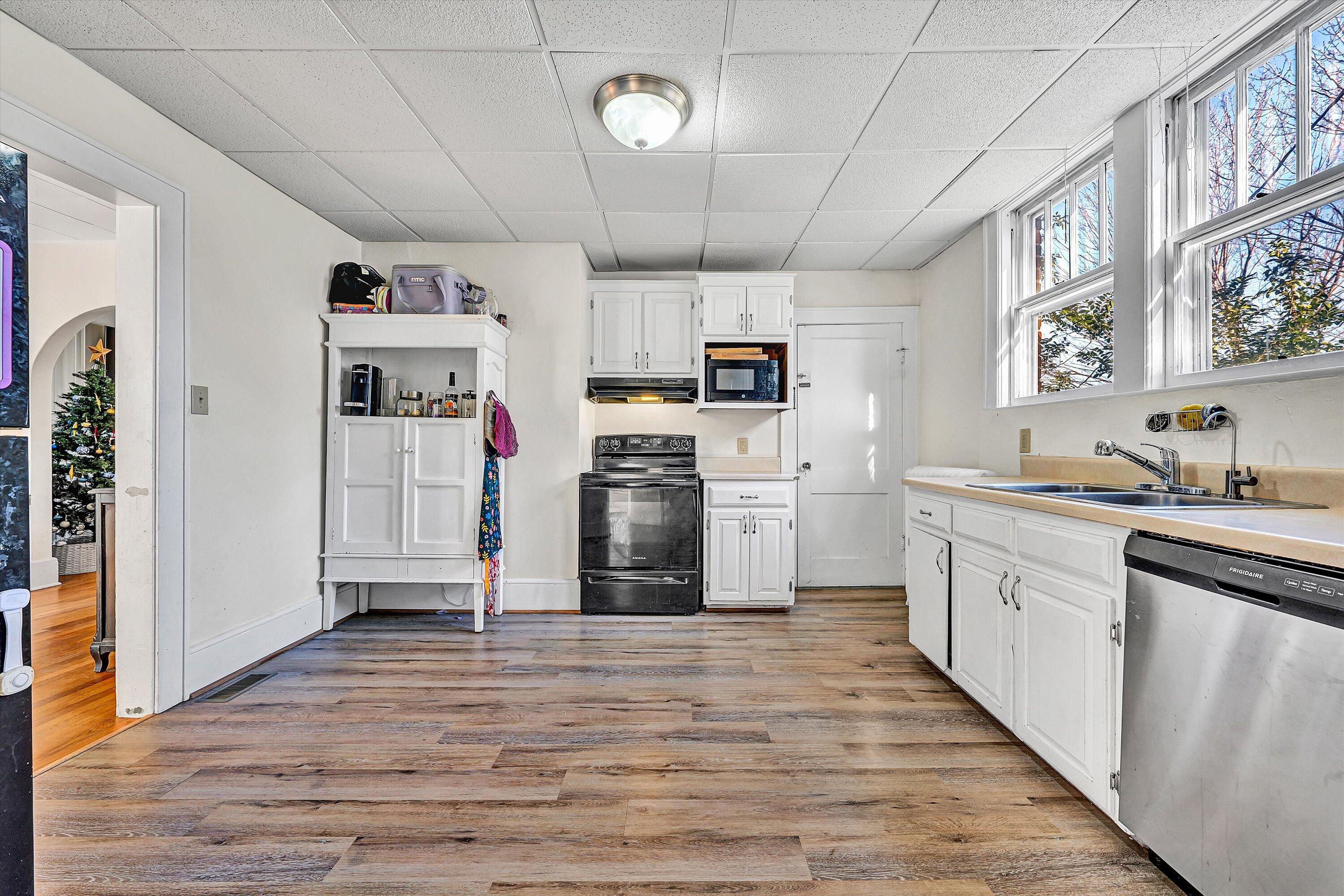 2660 Sweetbrier AVE SW