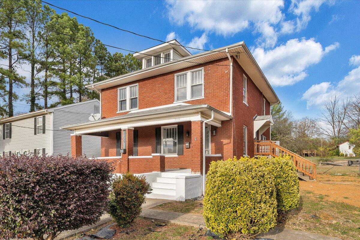 3309 Birchwood AVE NE