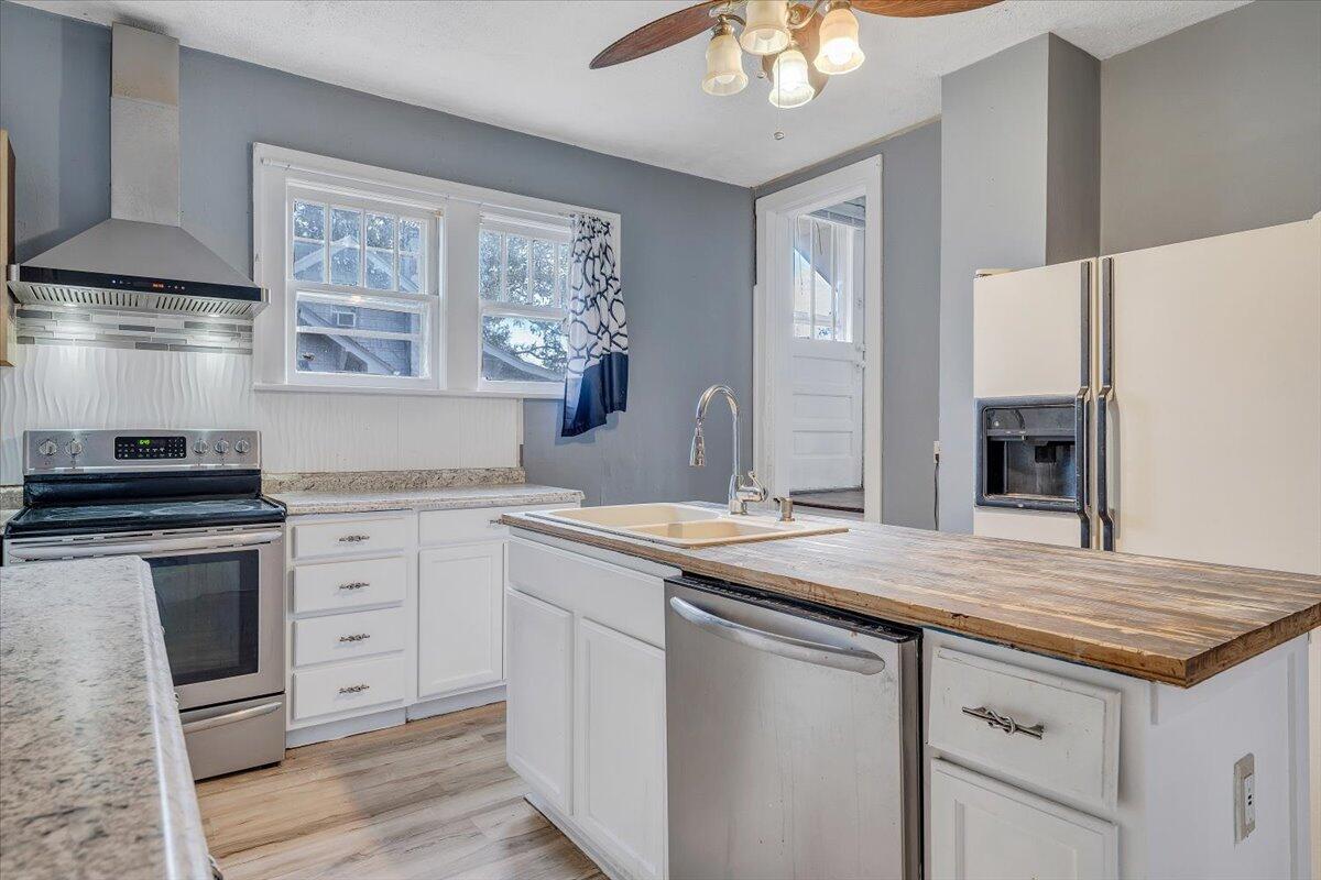 3309 Birchwood AVE NE