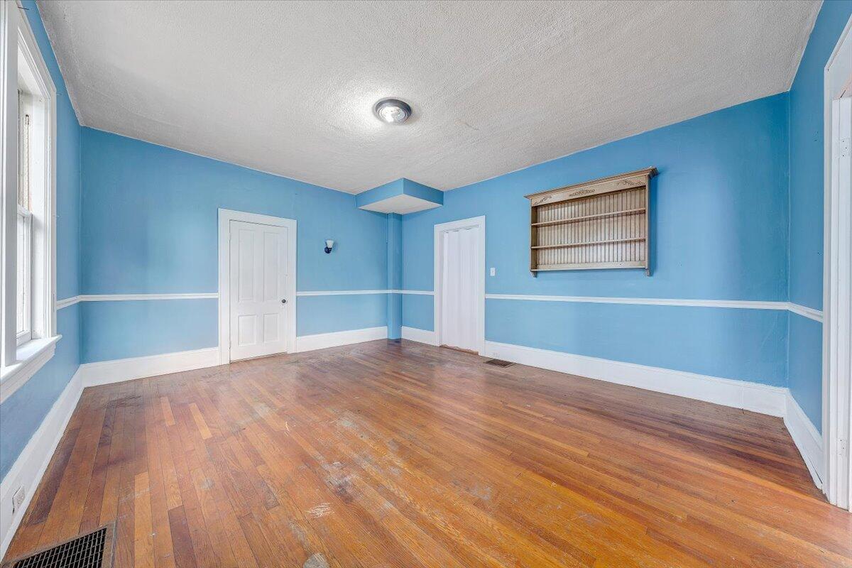 3309 Birchwood AVE NE