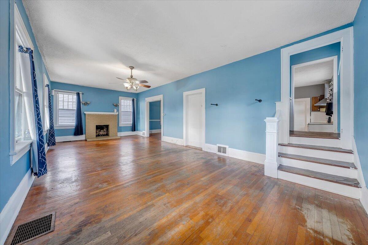 3309 Birchwood AVE NE