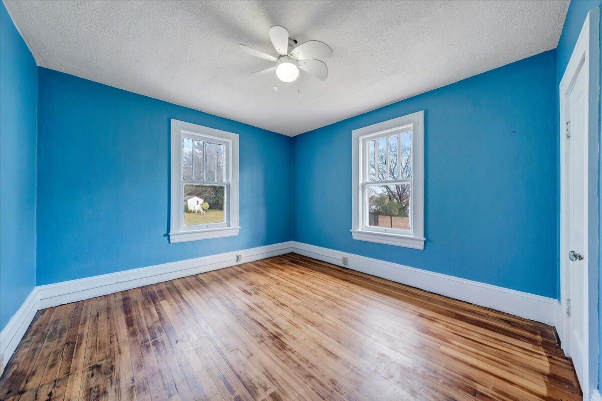 3309 Birchwood AVE NE