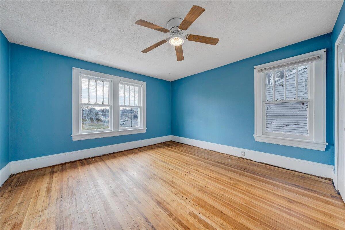 3309 Birchwood AVE NE