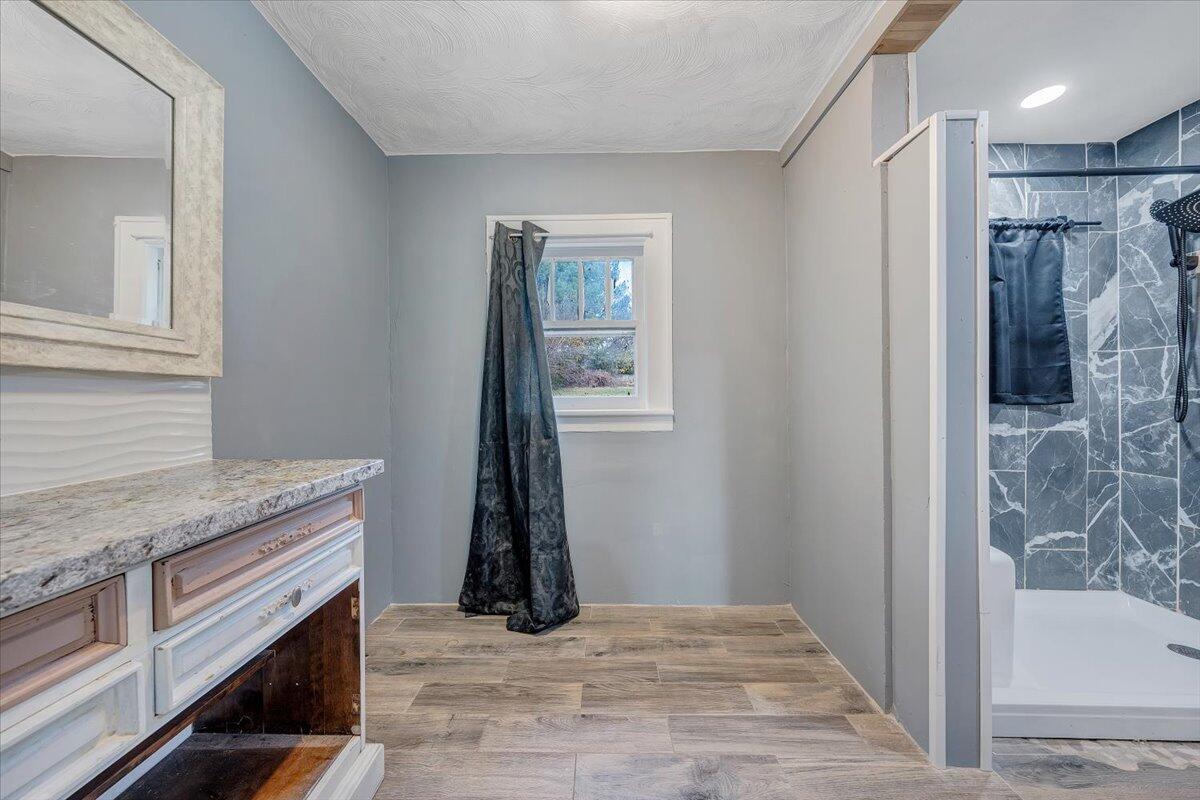 3309 Birchwood AVE NE