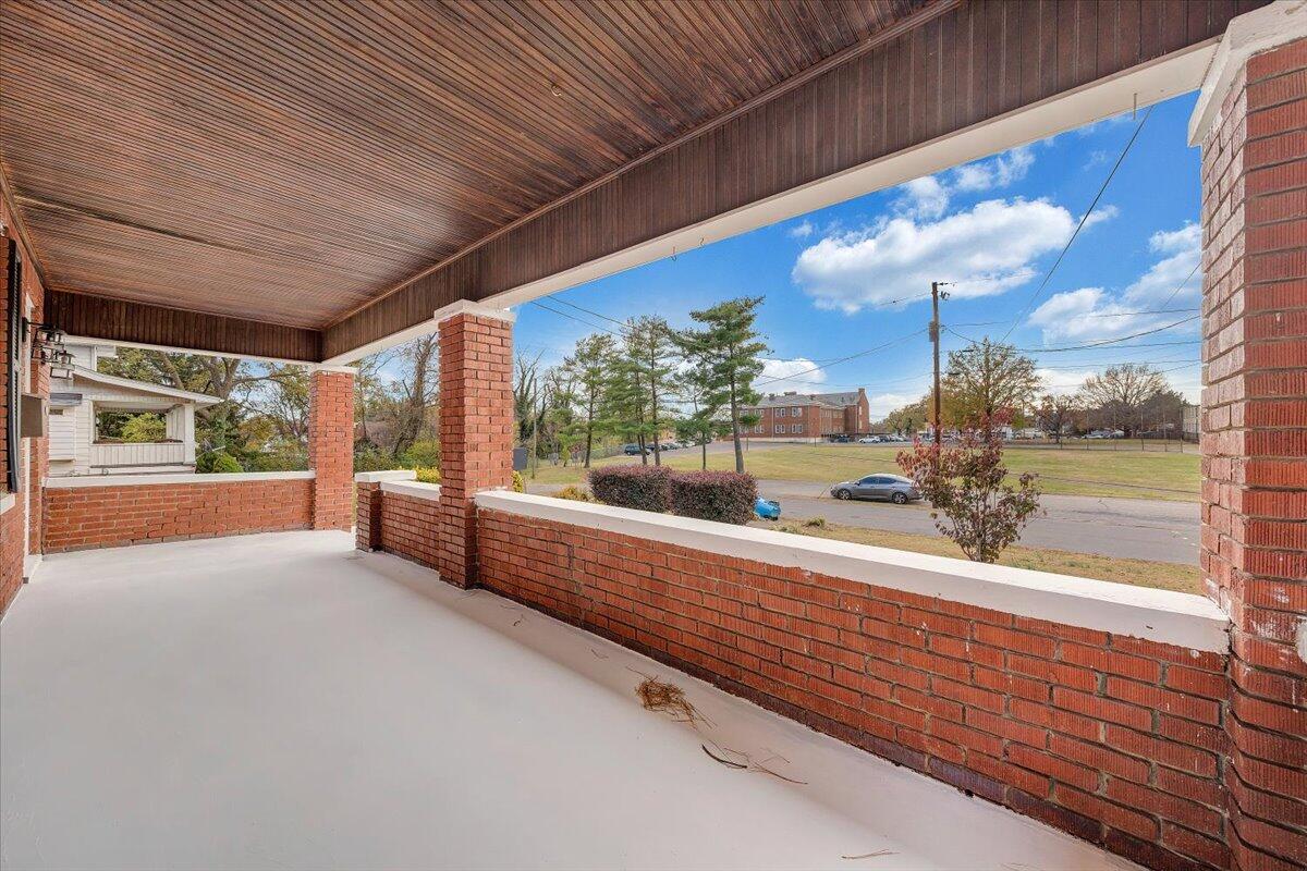 3309 Birchwood AVE NE