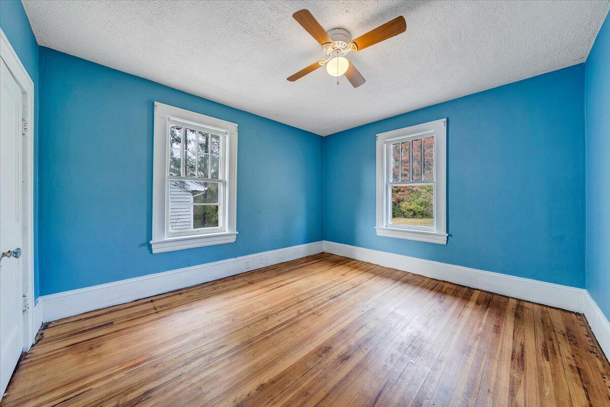 3309 Birchwood AVE NE