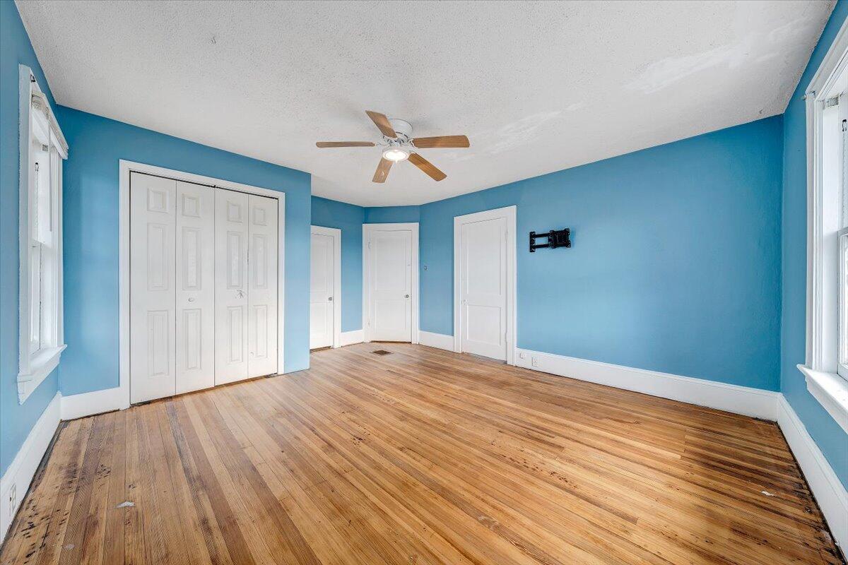 3309 Birchwood AVE NE