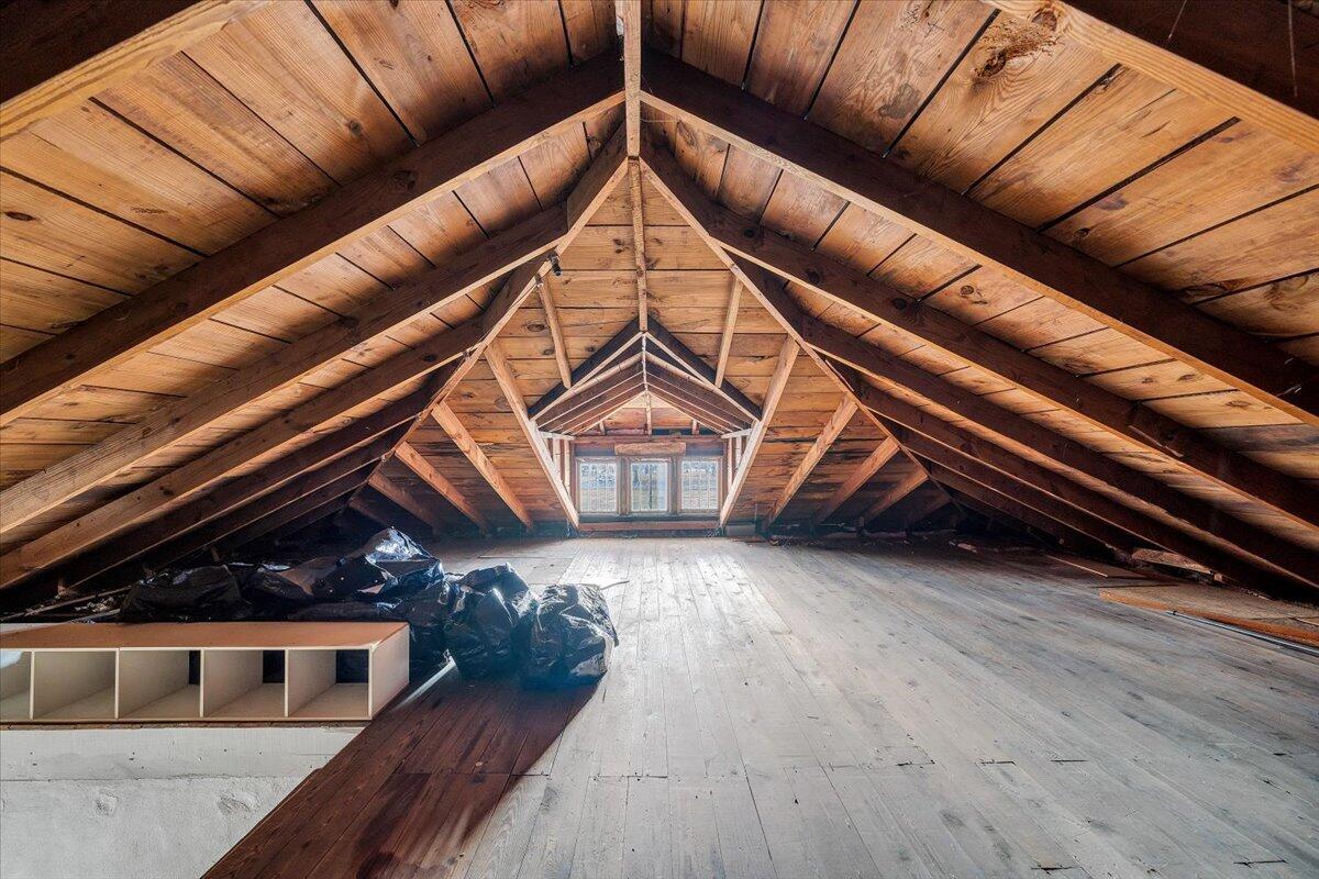 3309 Birchwood AVE NE