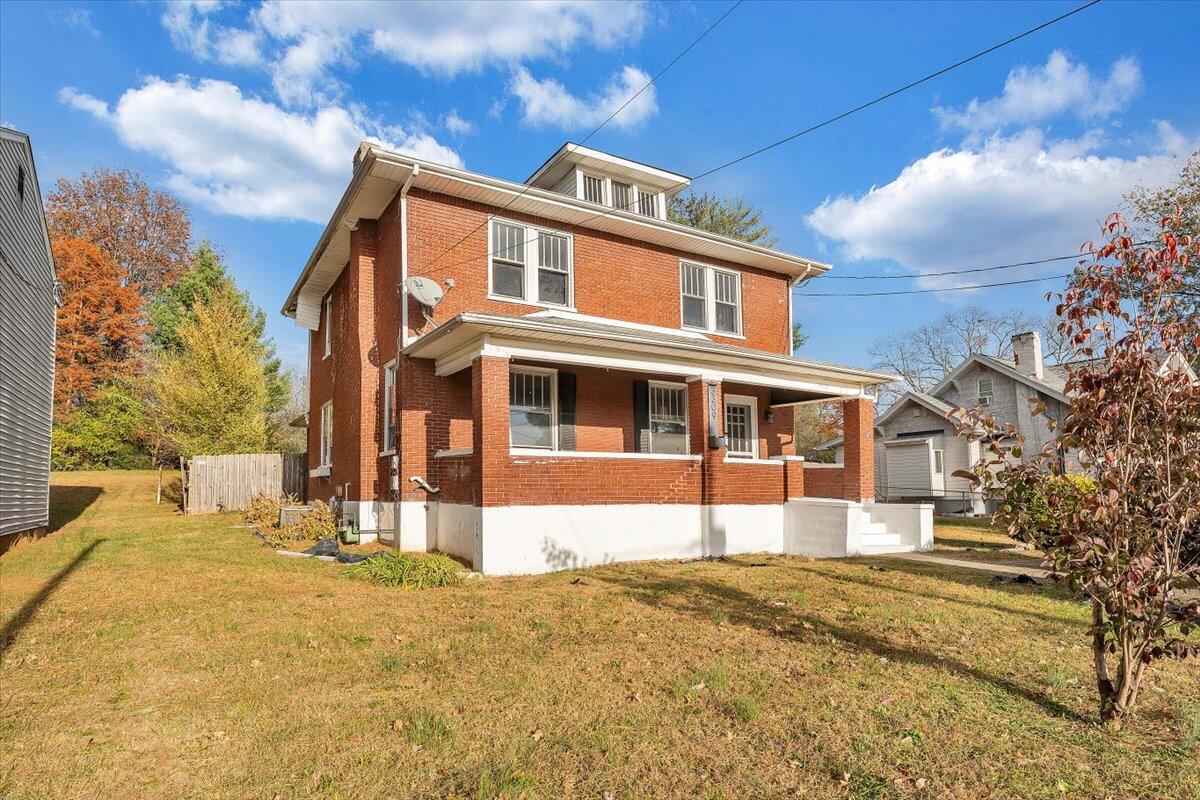 3309 Birchwood AVE NE