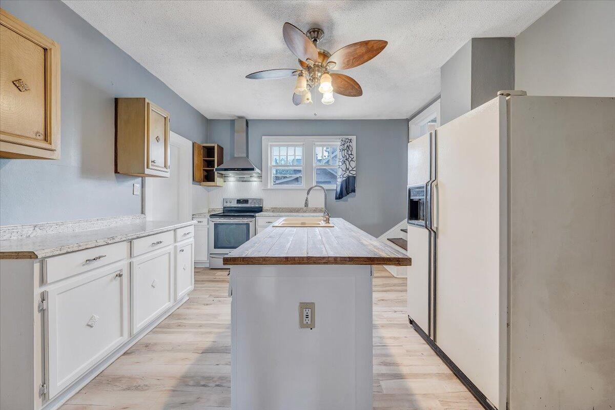 3309 Birchwood AVE NE