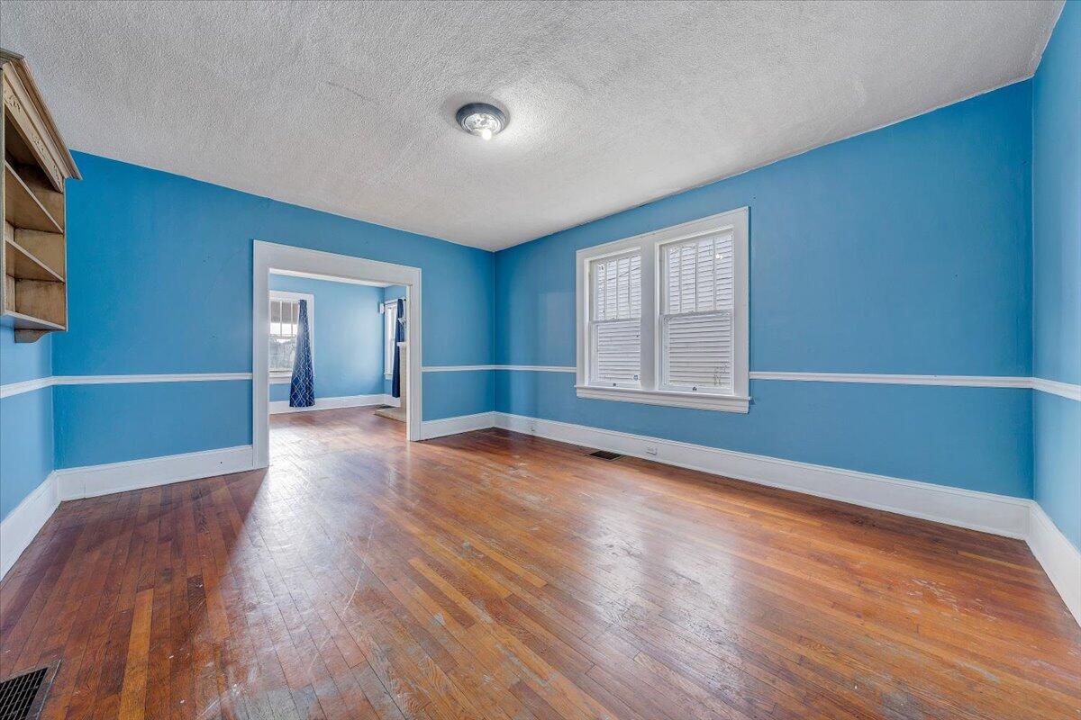 3309 Birchwood AVE NE