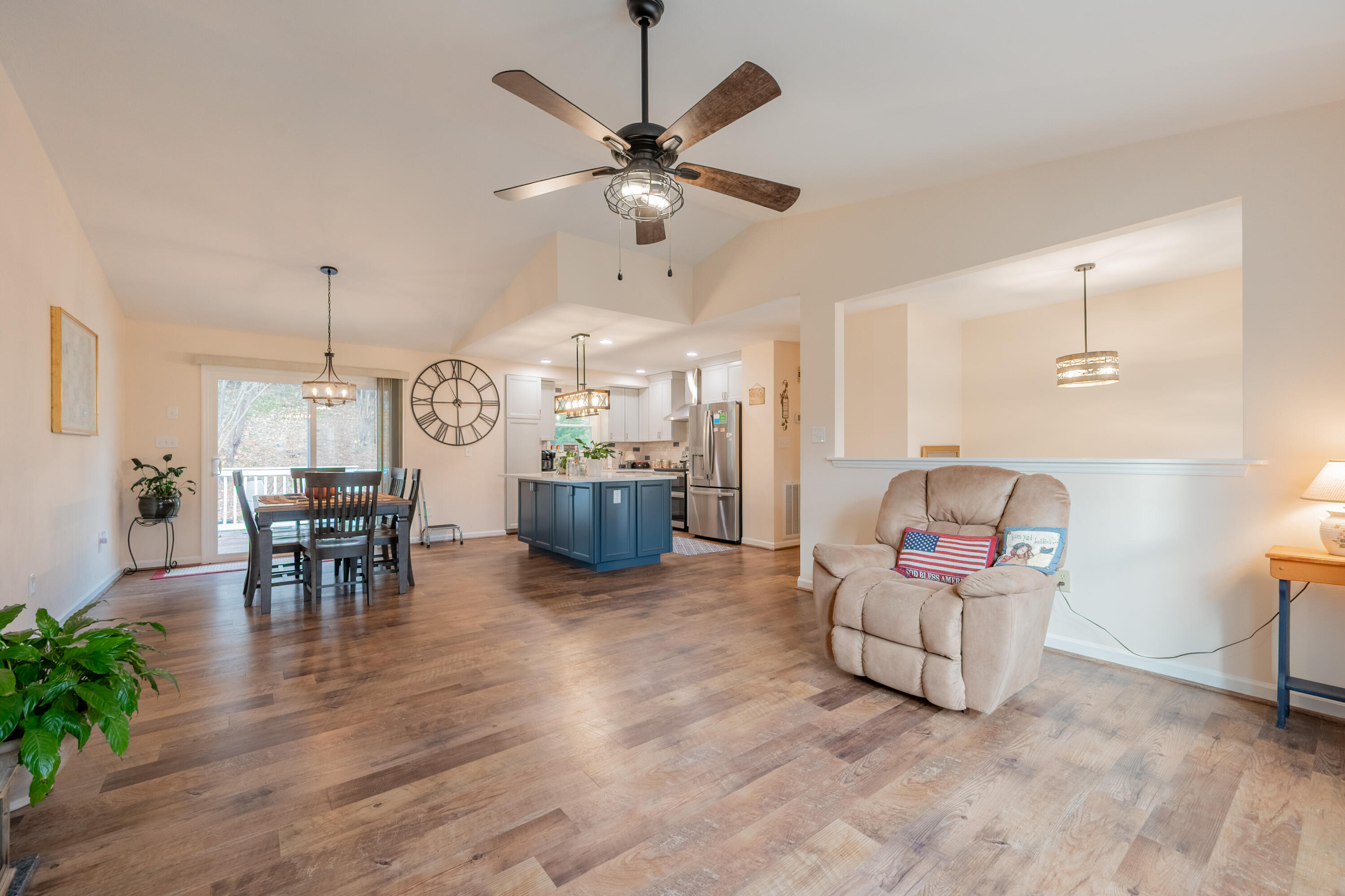 8011 Cedar Edge RD