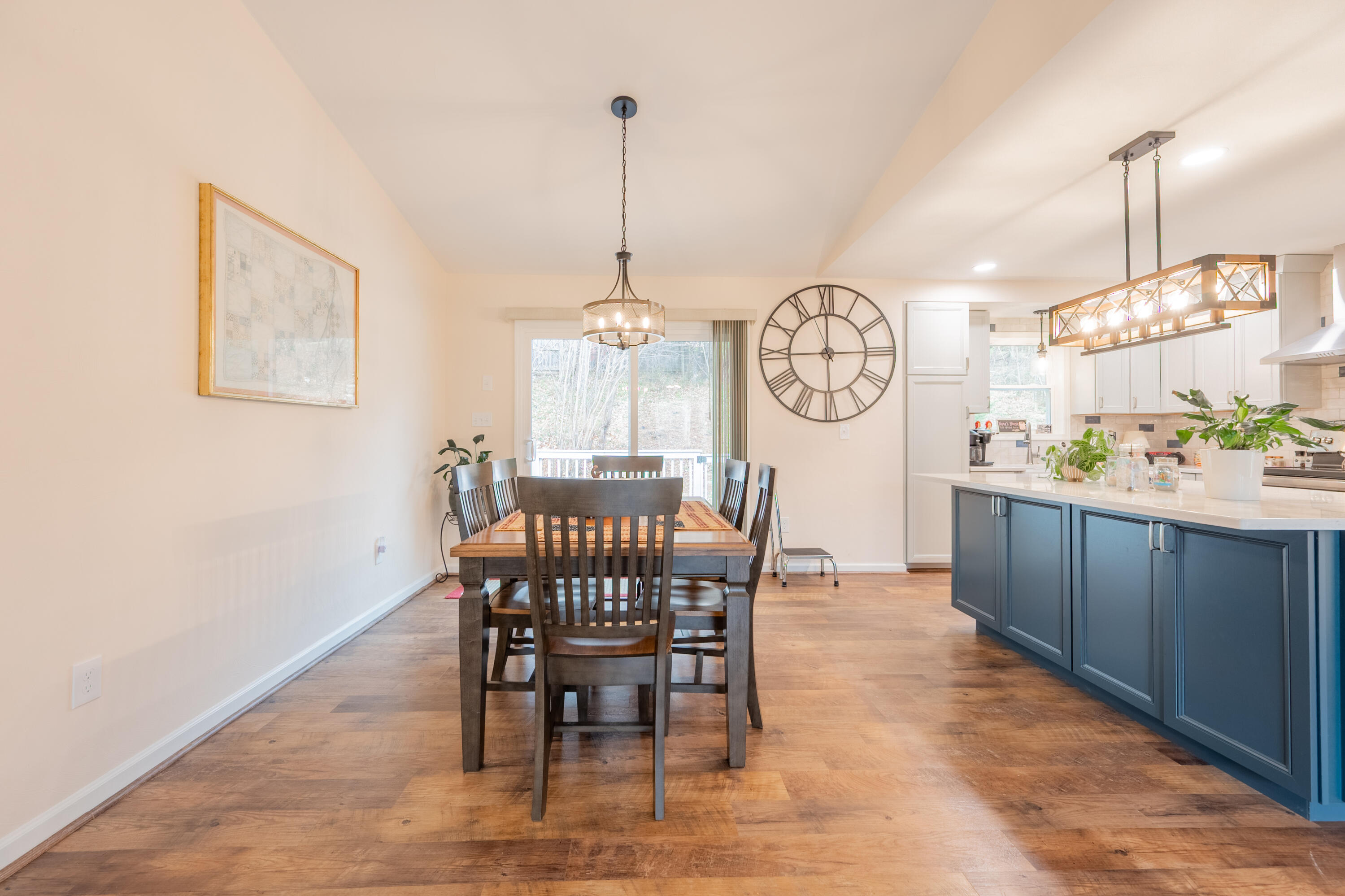 8011 Cedar Edge RD