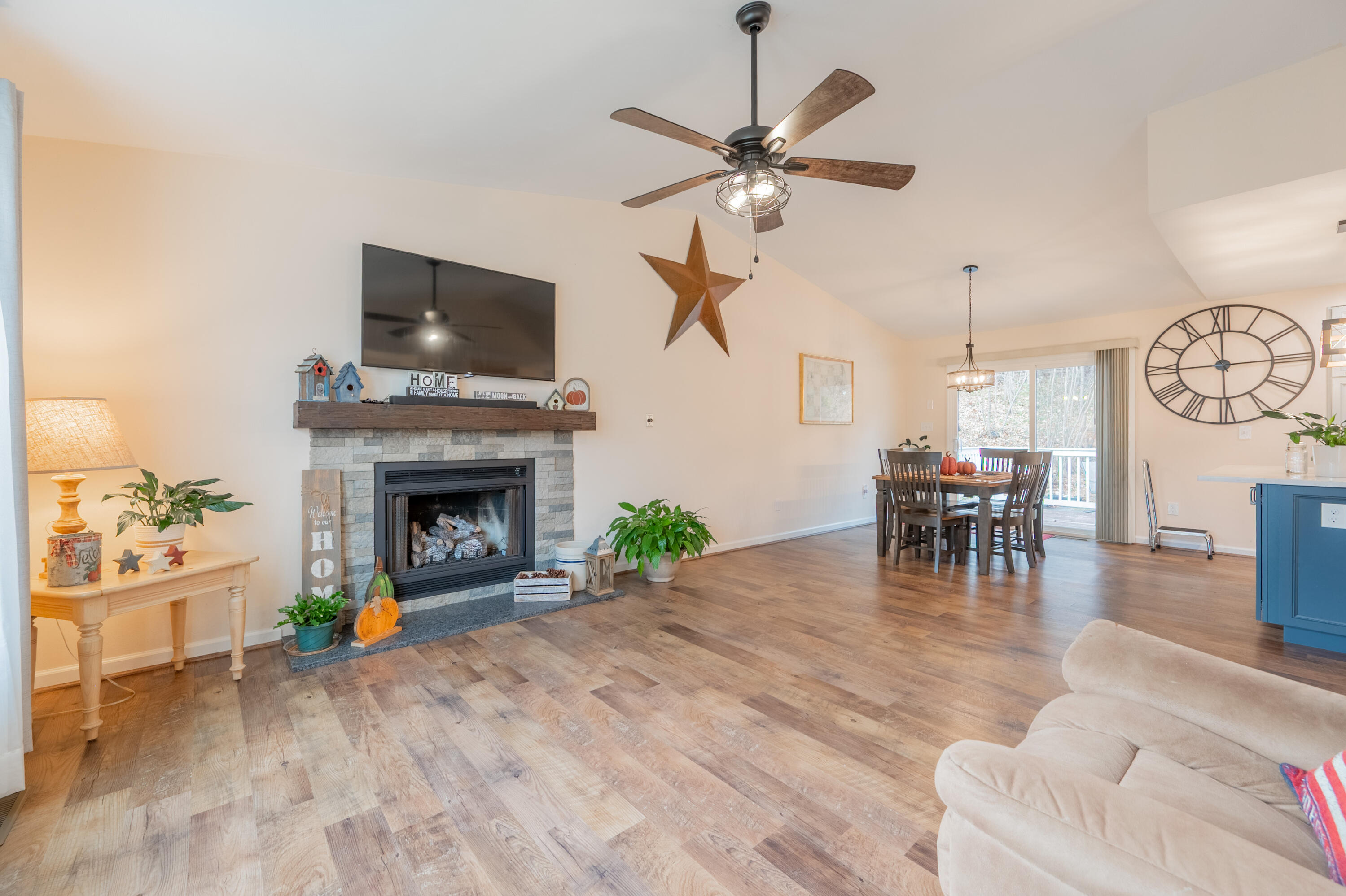 8011 Cedar Edge RD