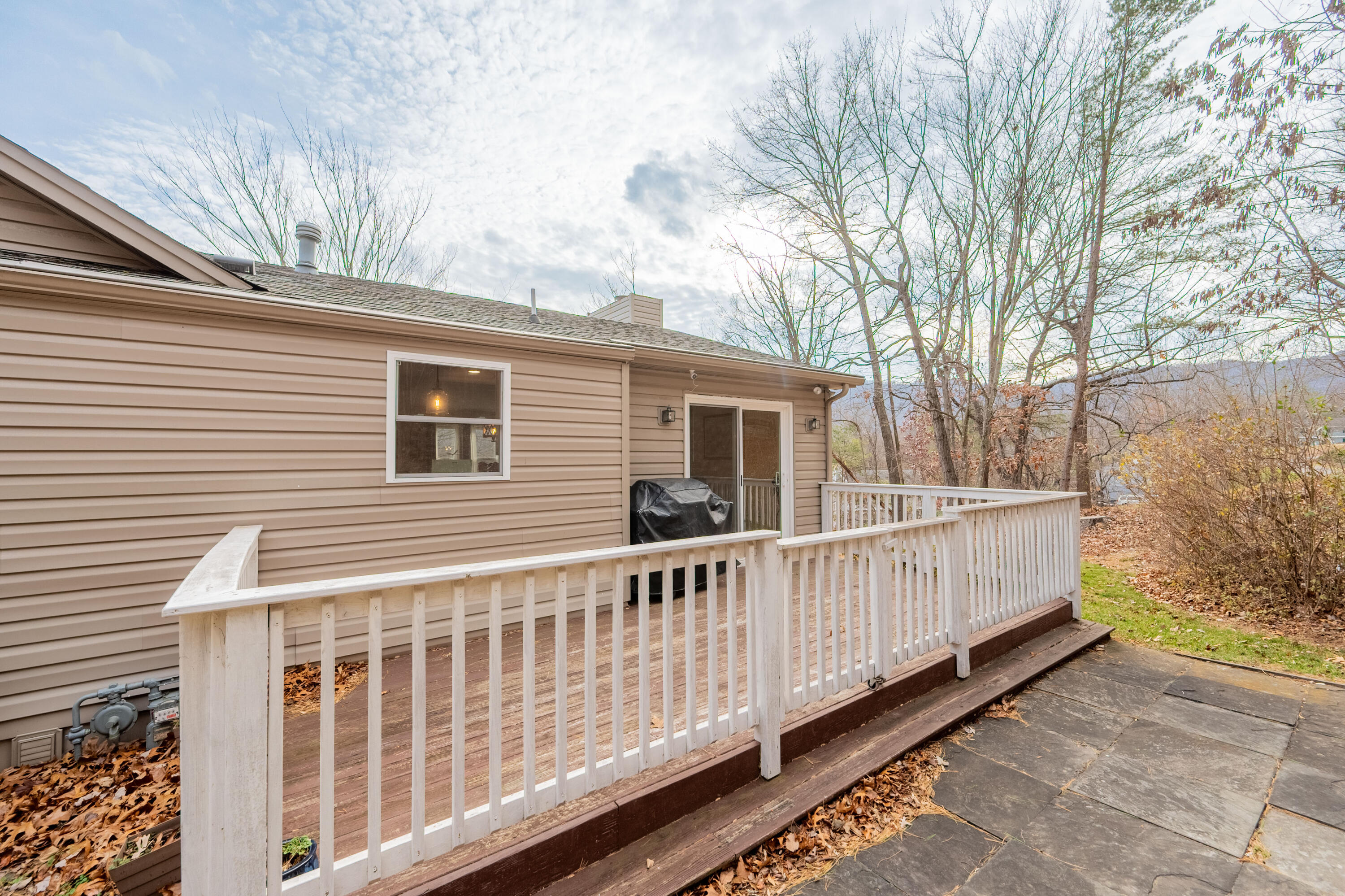 8011 Cedar Edge RD