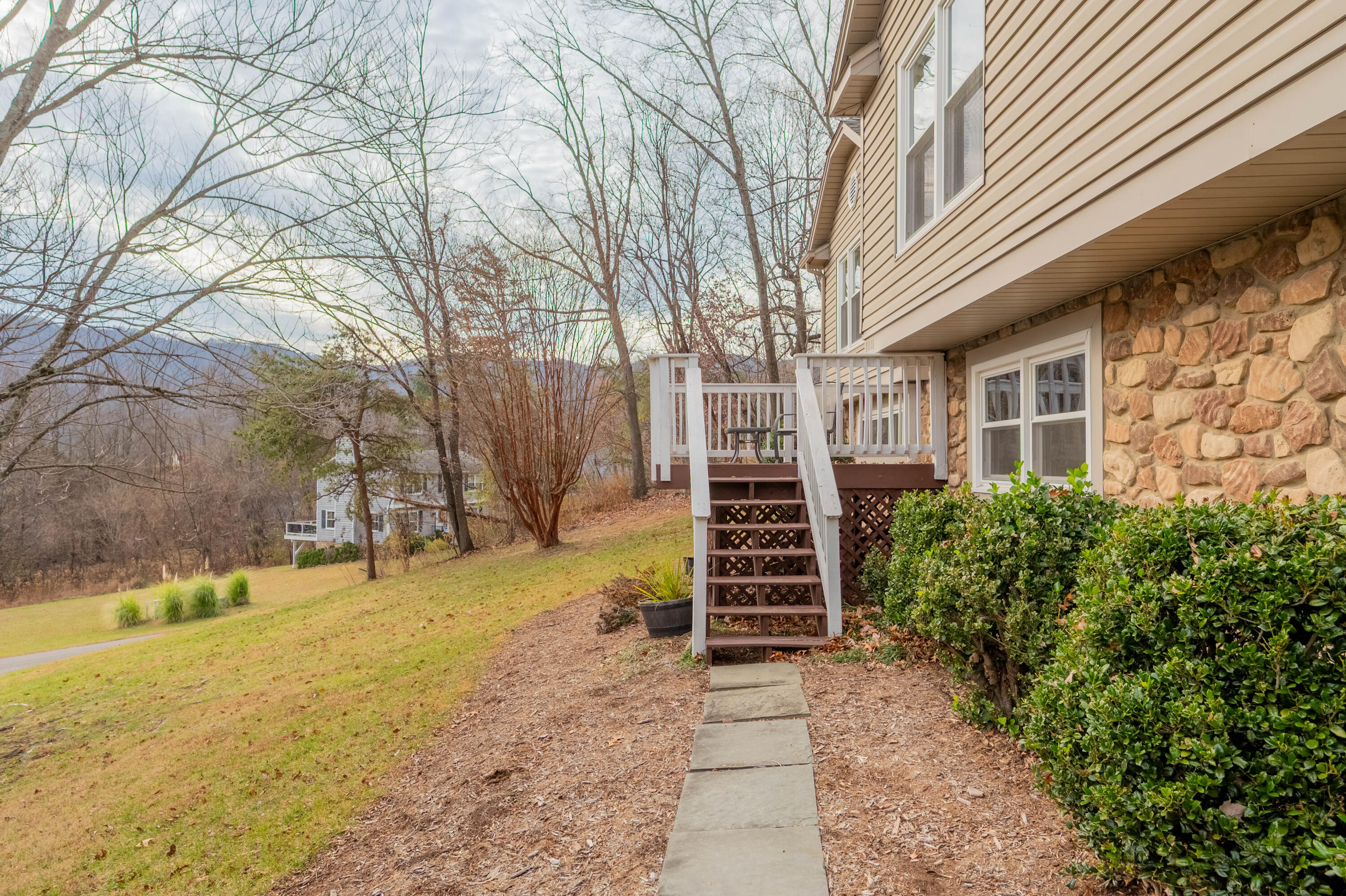8011 Cedar Edge RD