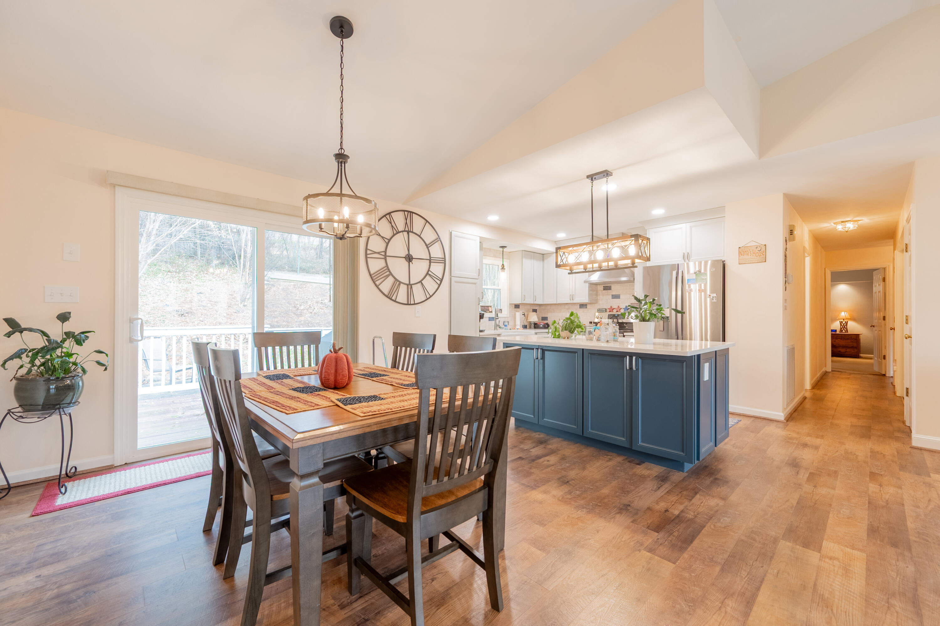 8011 Cedar Edge RD