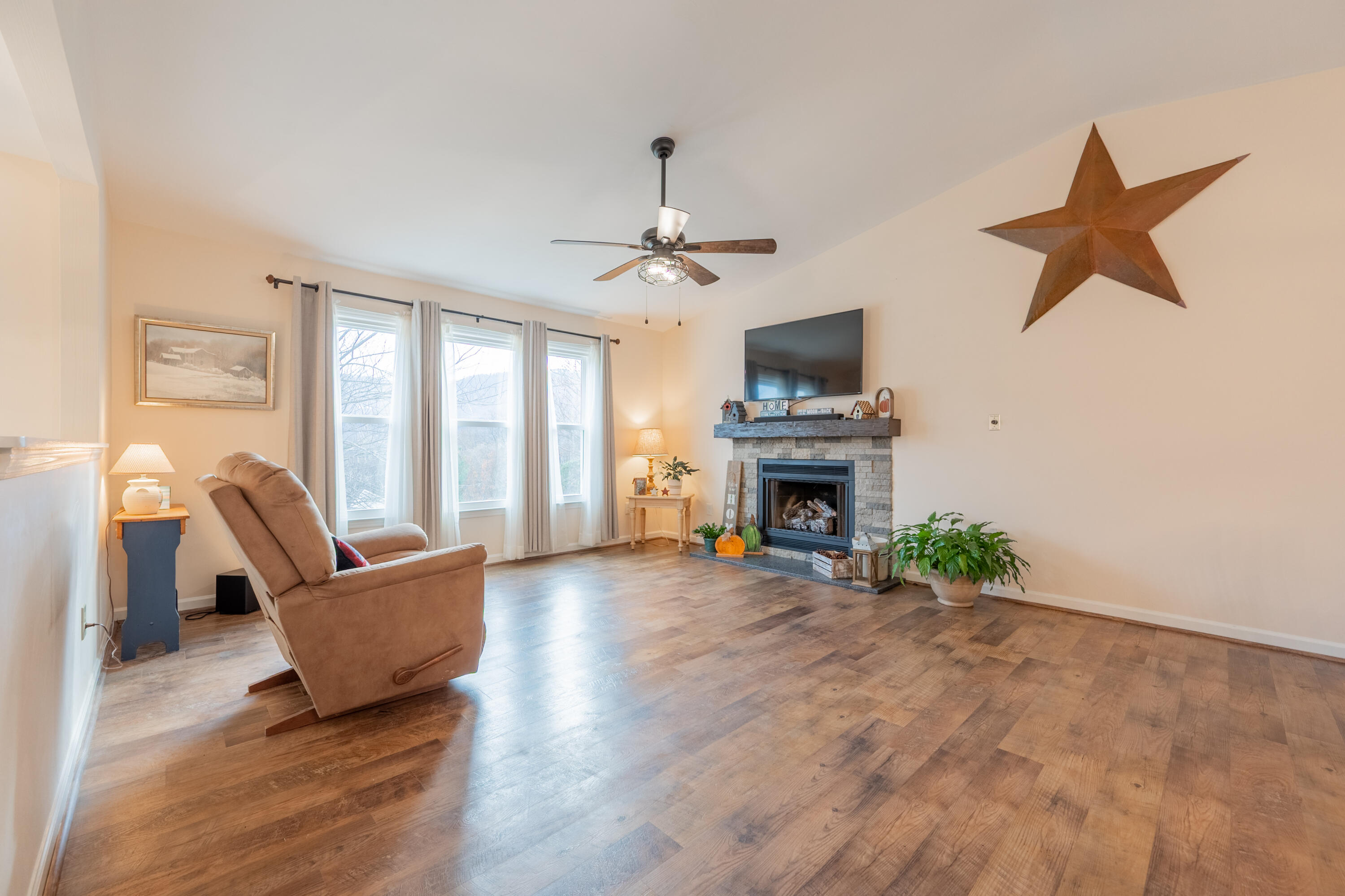 8011 Cedar Edge RD