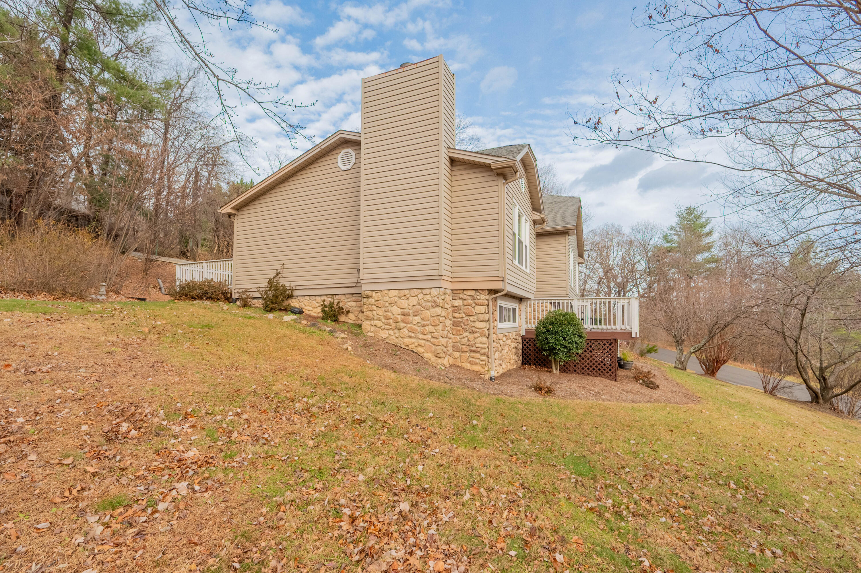 8011 Cedar Edge RD