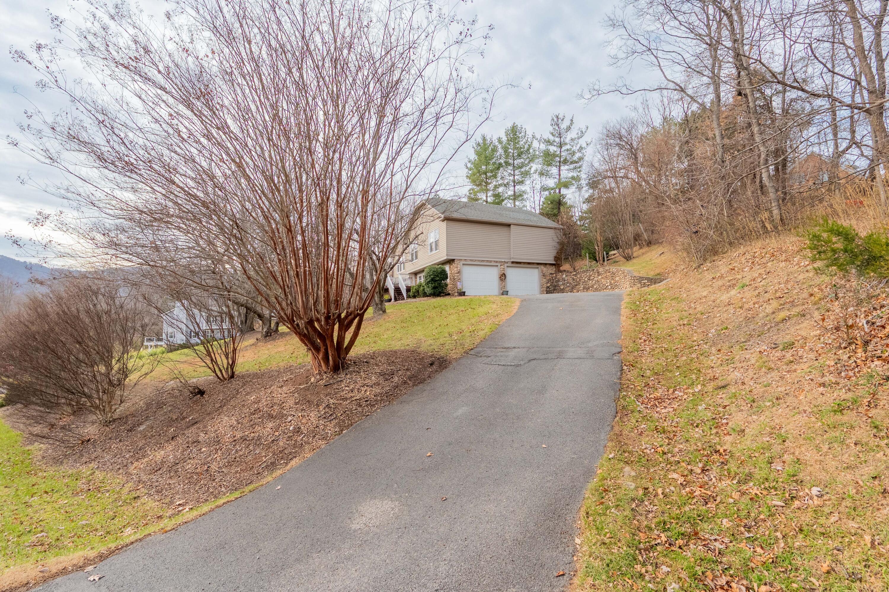 8011 Cedar Edge RD