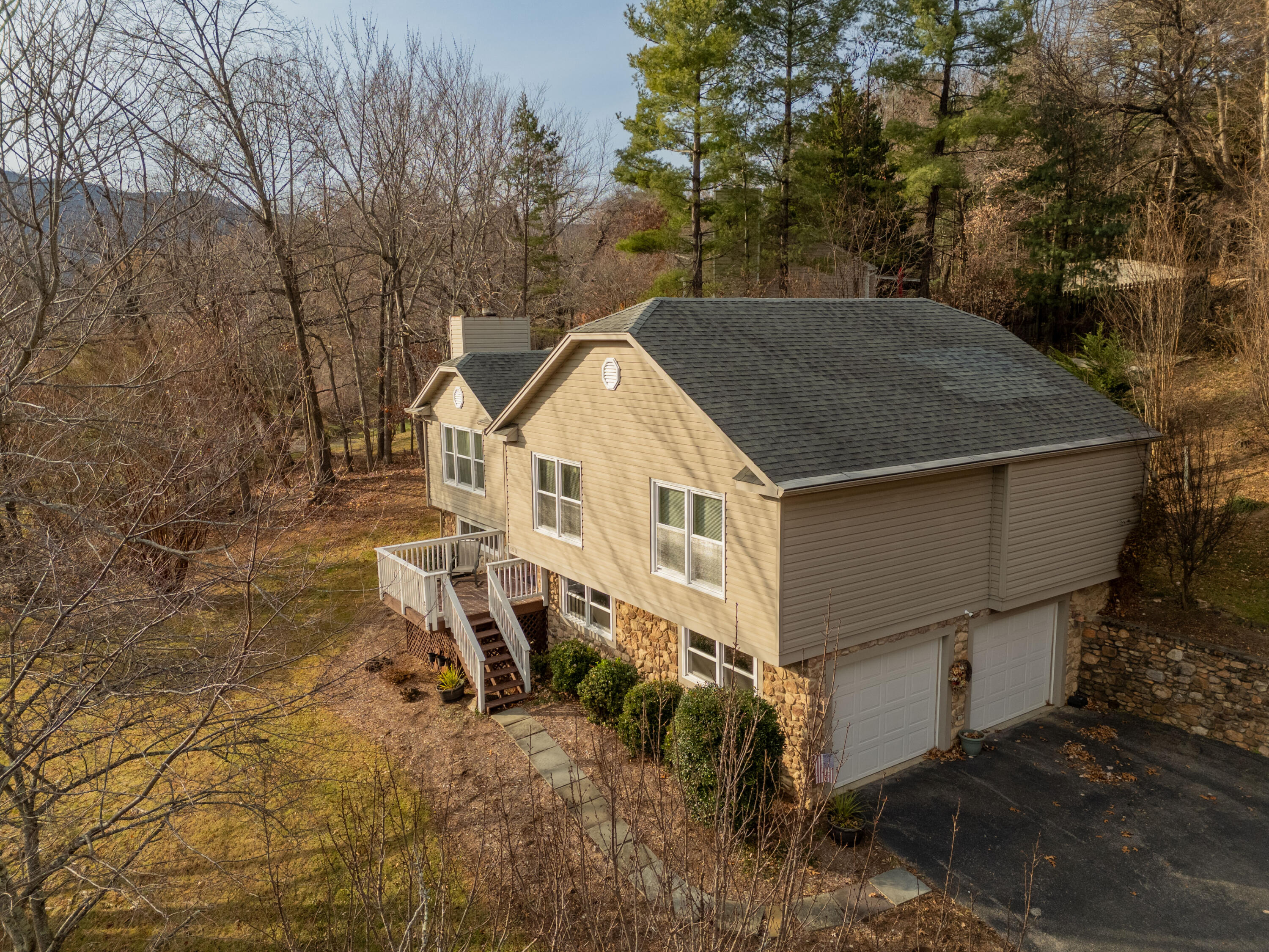 8011 Cedar Edge RD