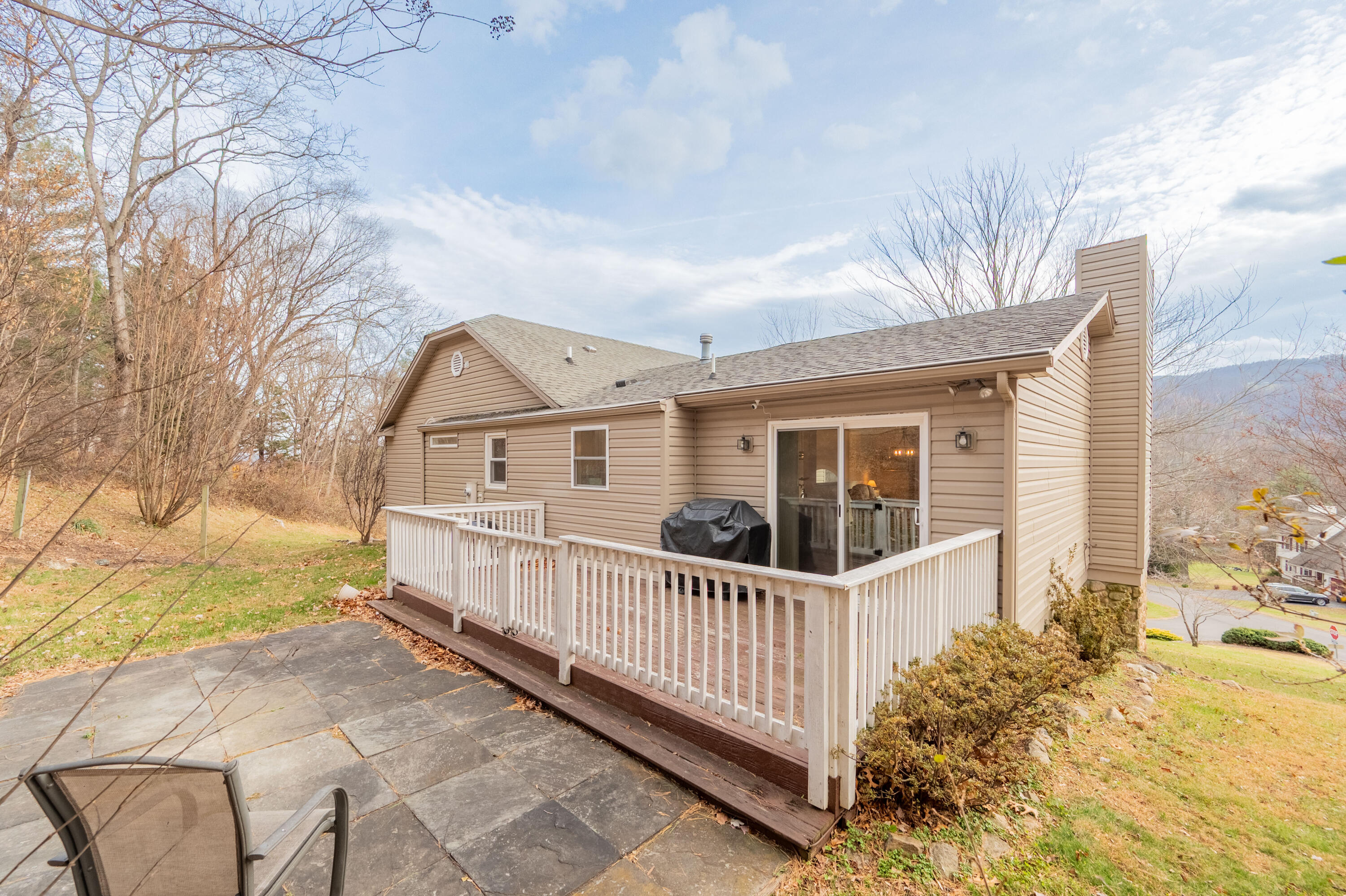 8011 Cedar Edge RD