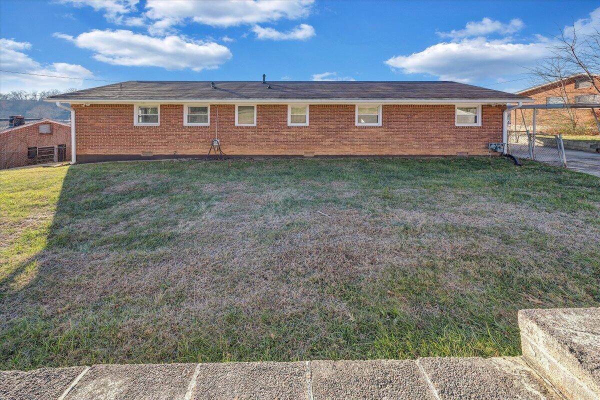 163 Tampa DR