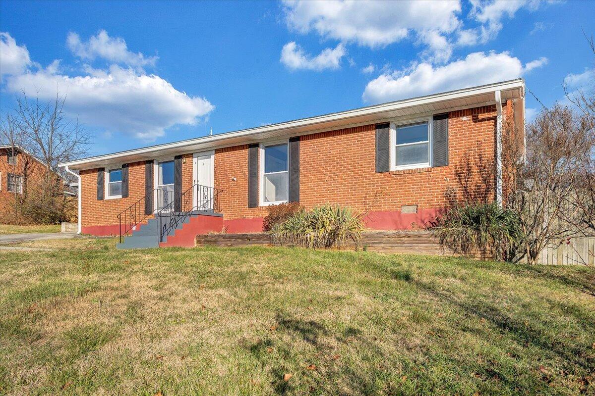 163 Tampa DR