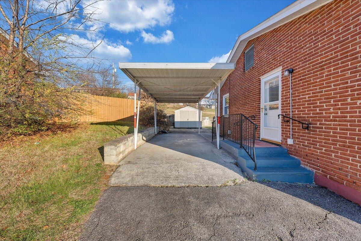 163 Tampa DR