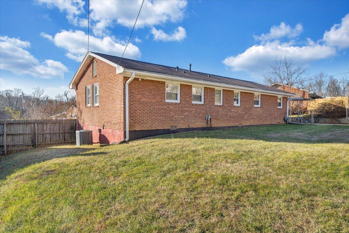 163 Tampa DR