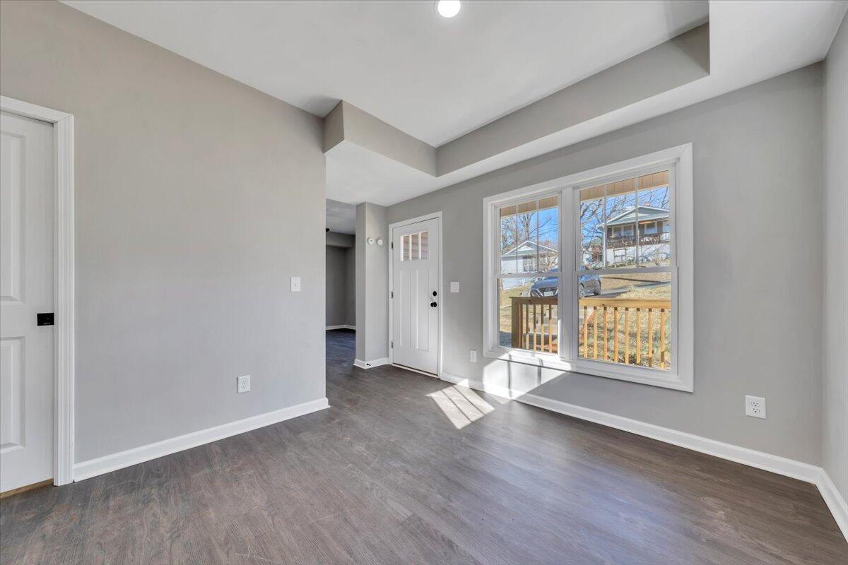 1225 15th ST SE