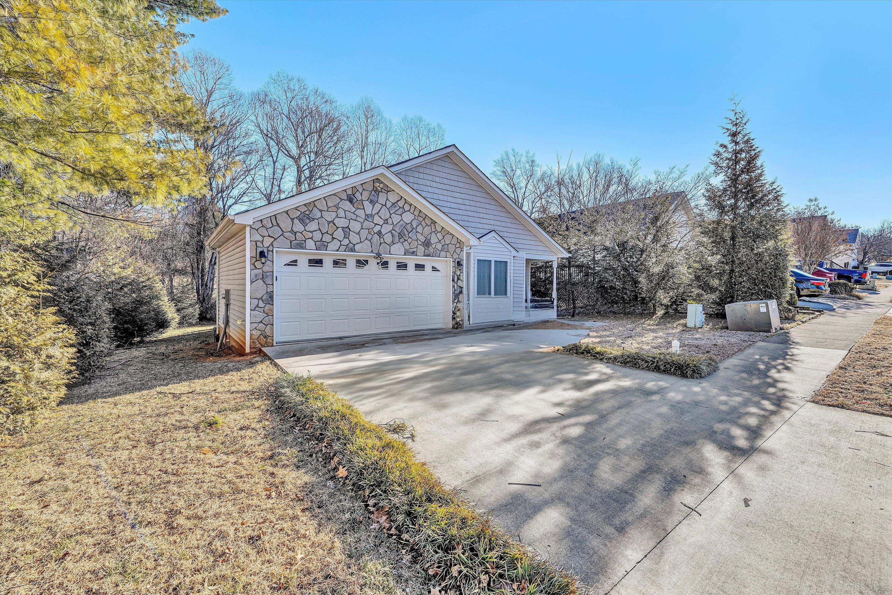 1287 Emerald Crest DR