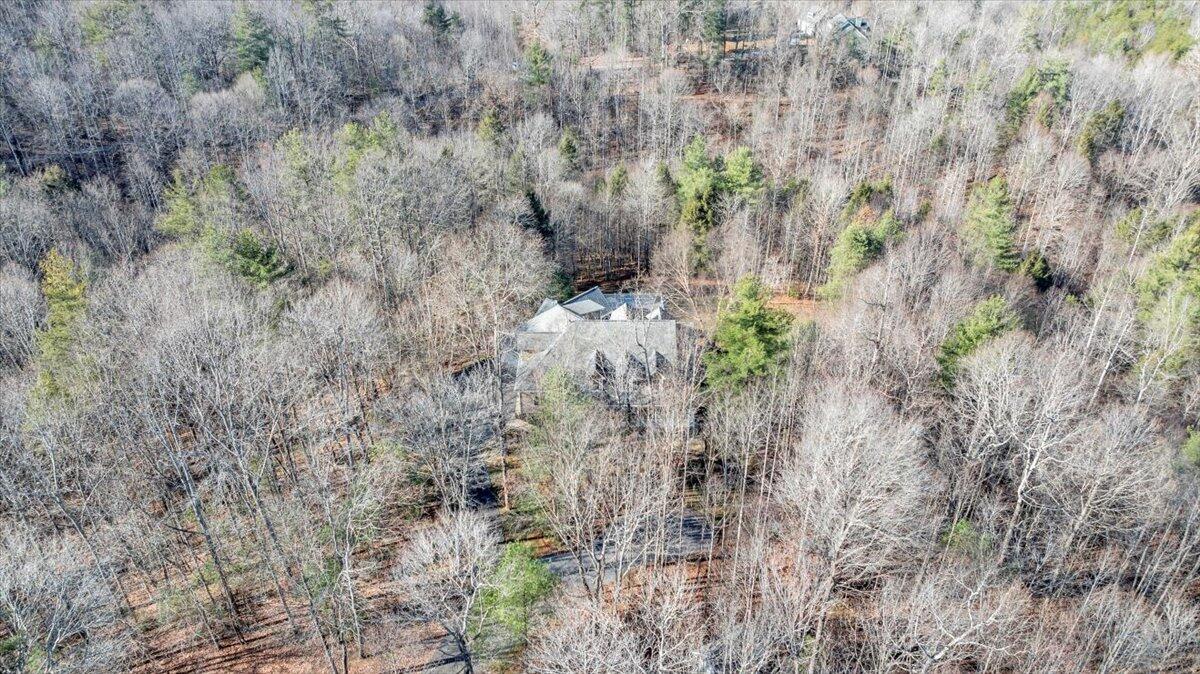 5565 Carons View LN
