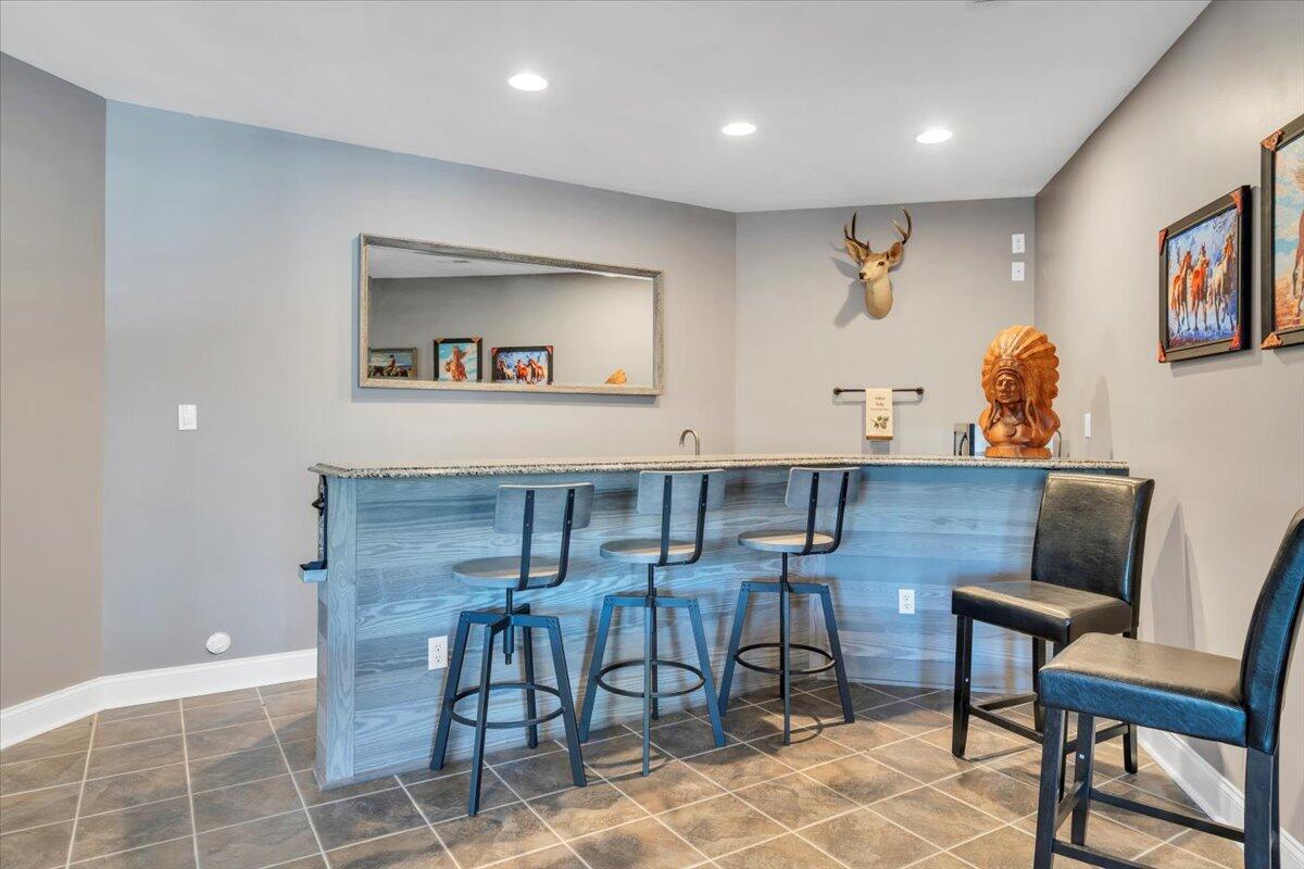 5565 Carons View LN