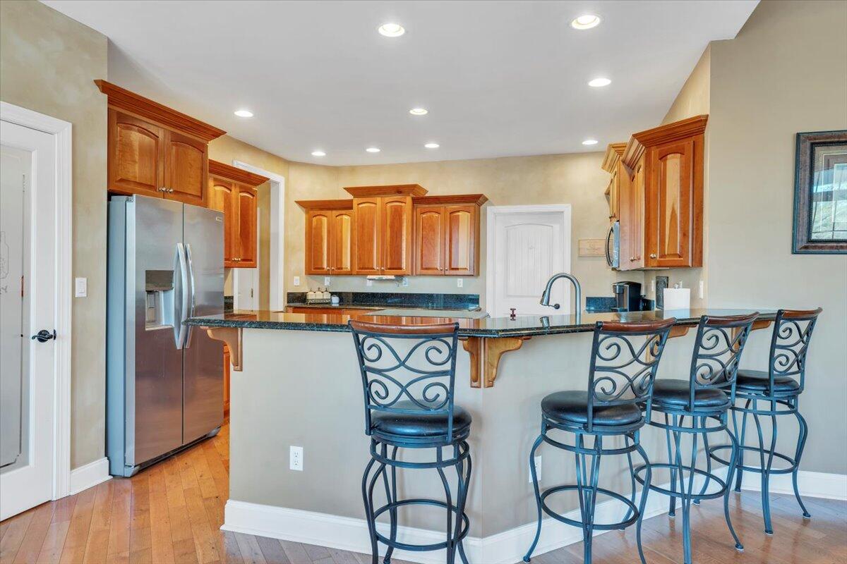 5565 Carons View LN