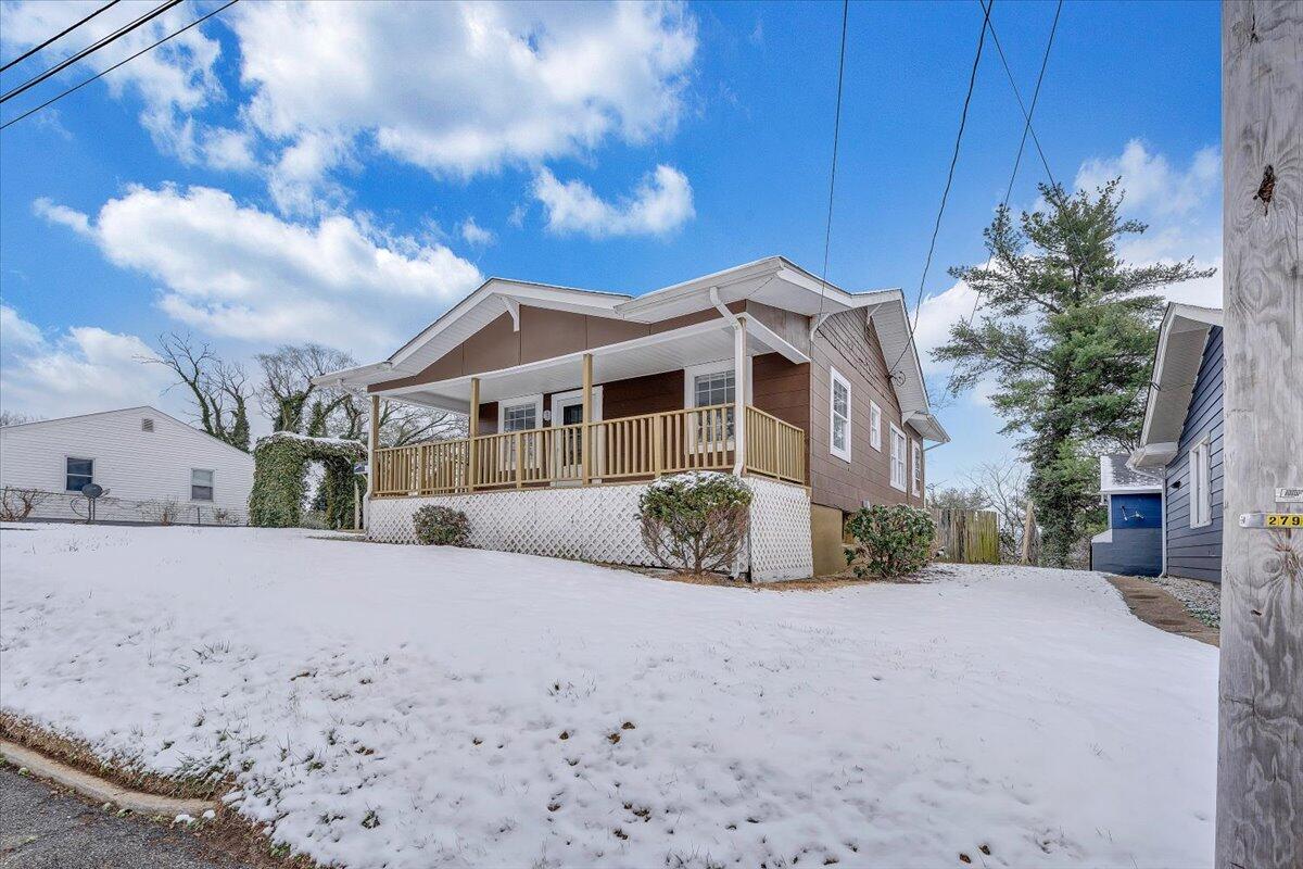 1507 Gladstone AVE SE