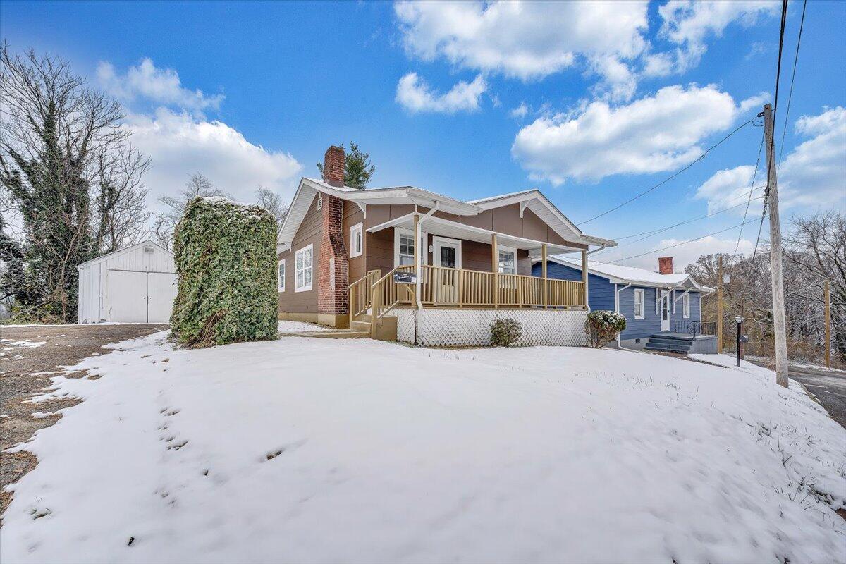 1507 Gladstone AVE SE