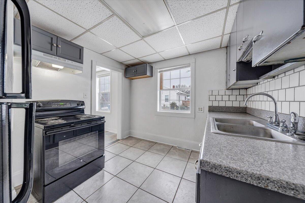 1507 Gladstone AVE SE