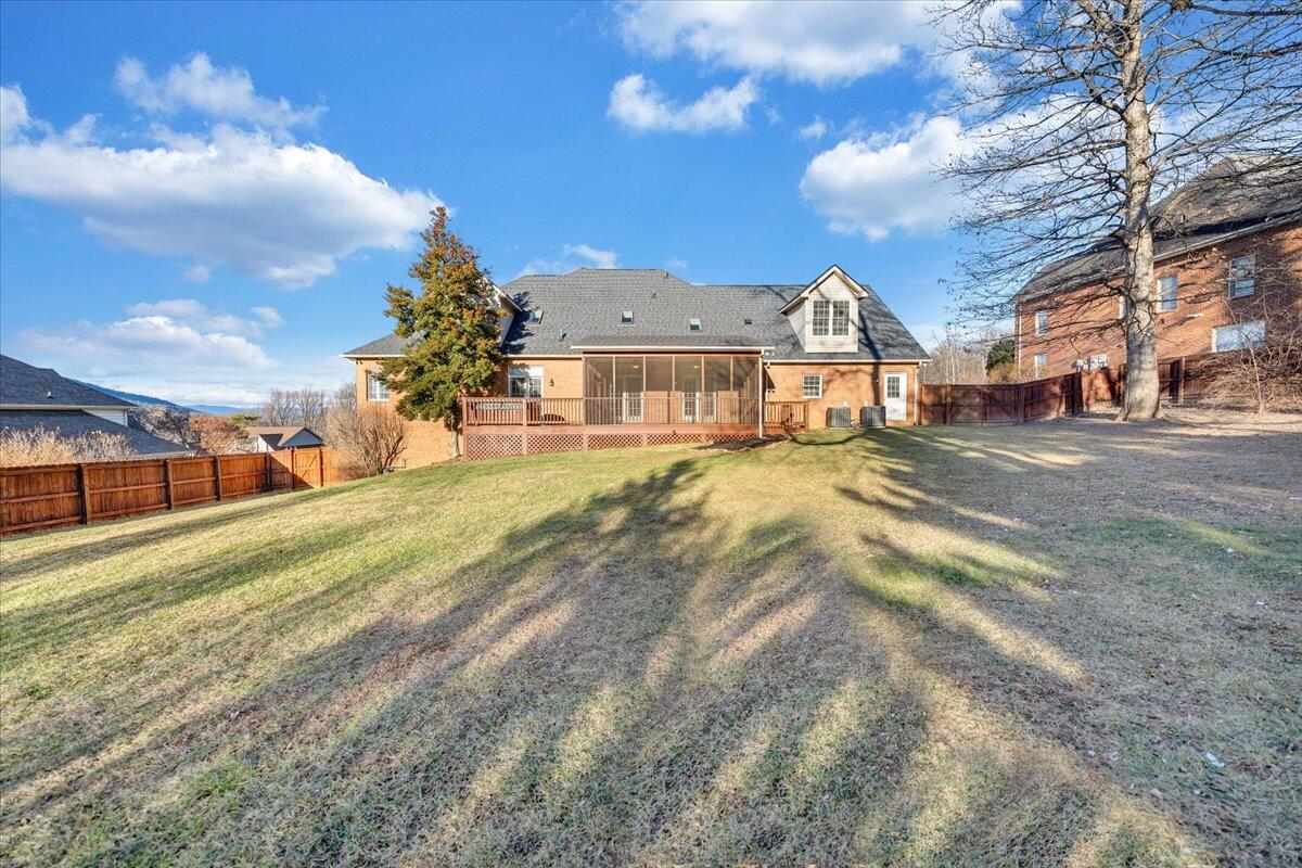 232 Post Oak DR