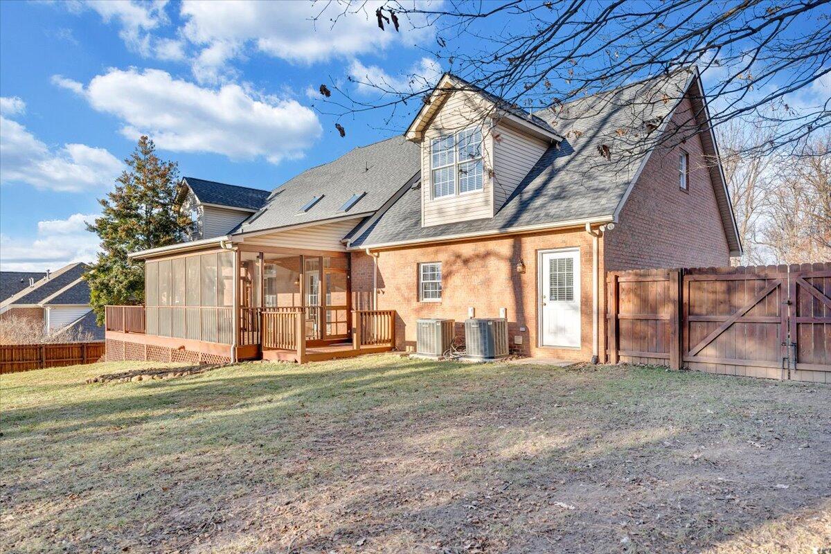 232 Post Oak DR