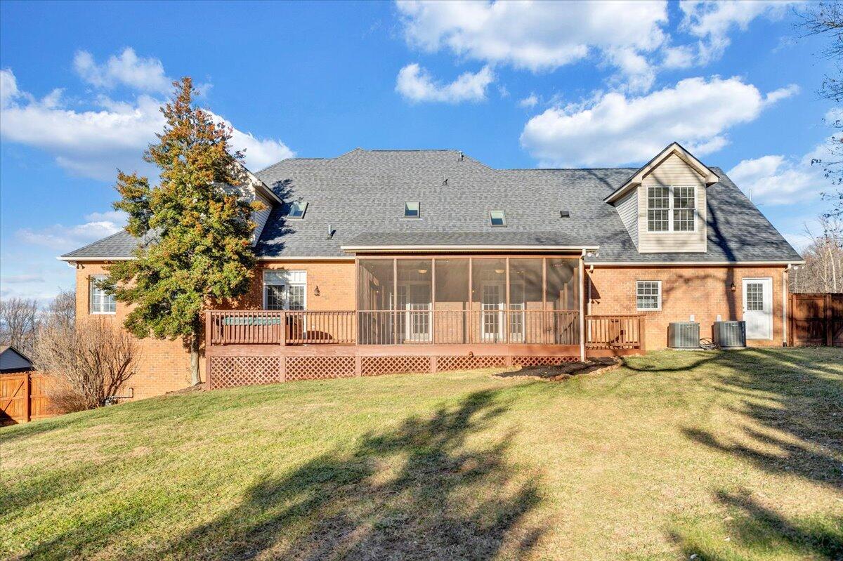 232 Post Oak DR
