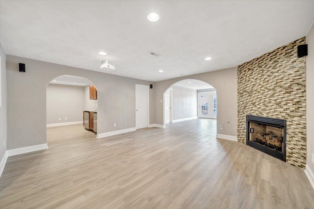 232 Post Oak DR