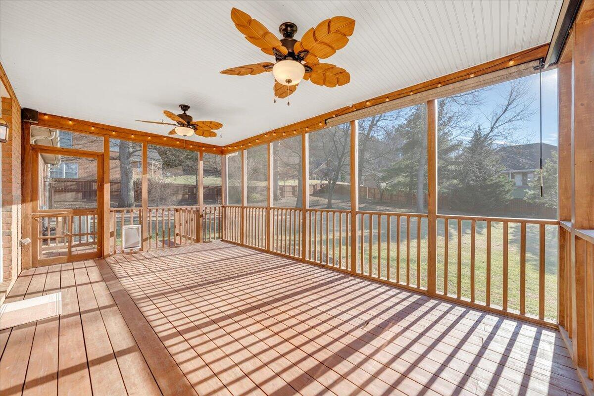 232 Post Oak DR