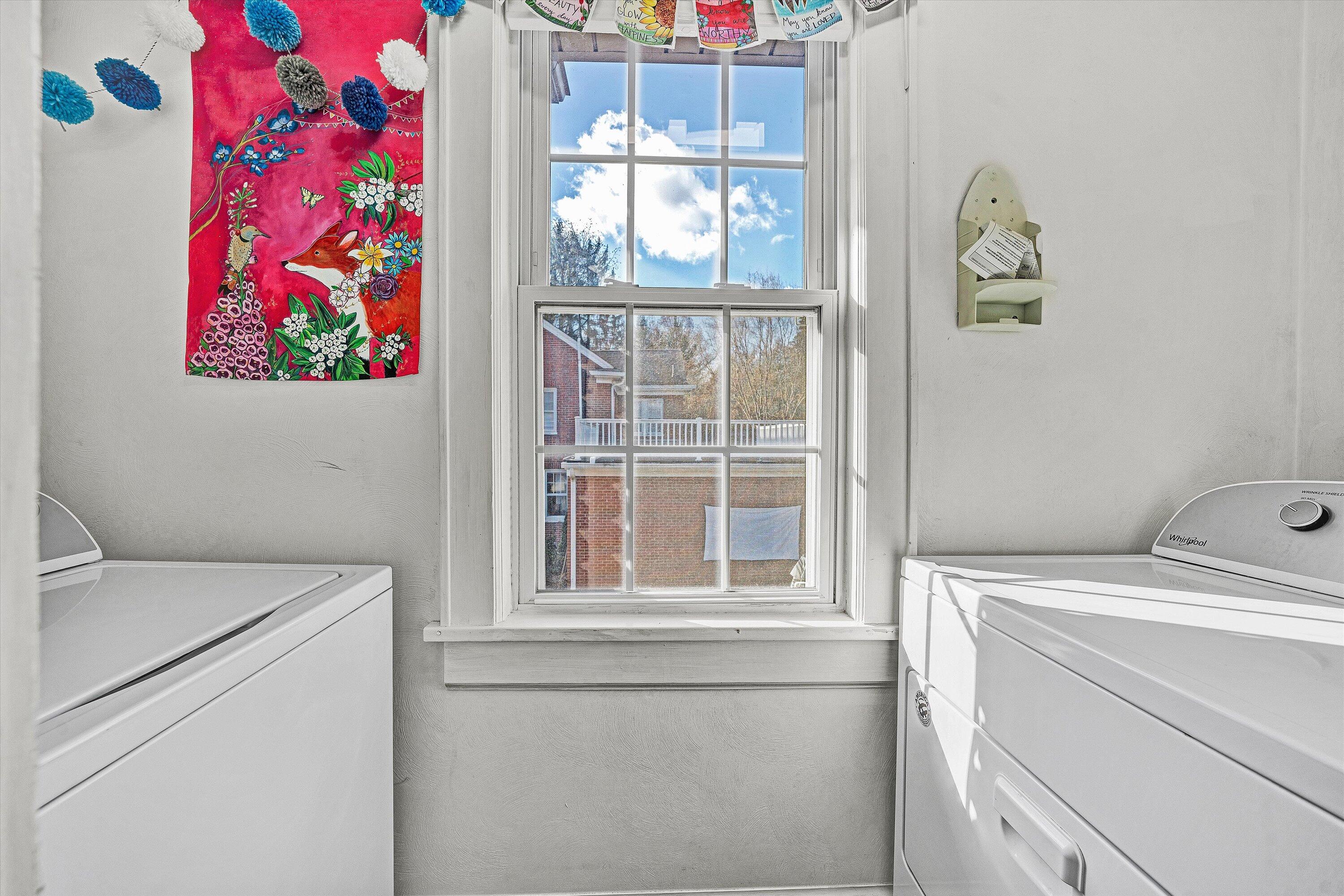 2705 Wycliffe AVE SW