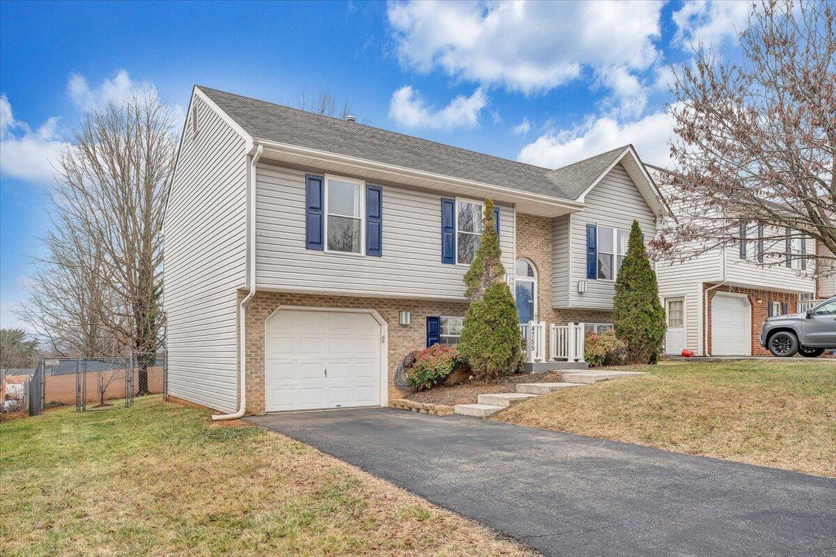 4755 Westvale RD NE