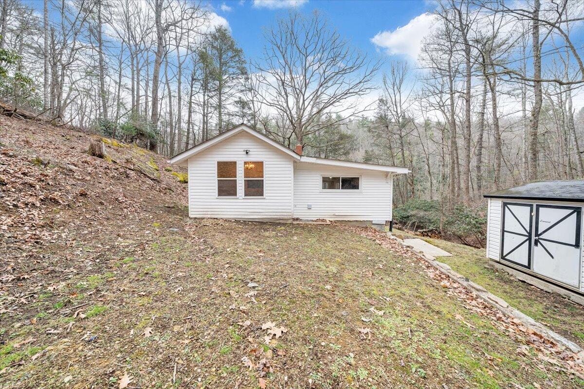 1203 1203 Bottom Creek Lane LN