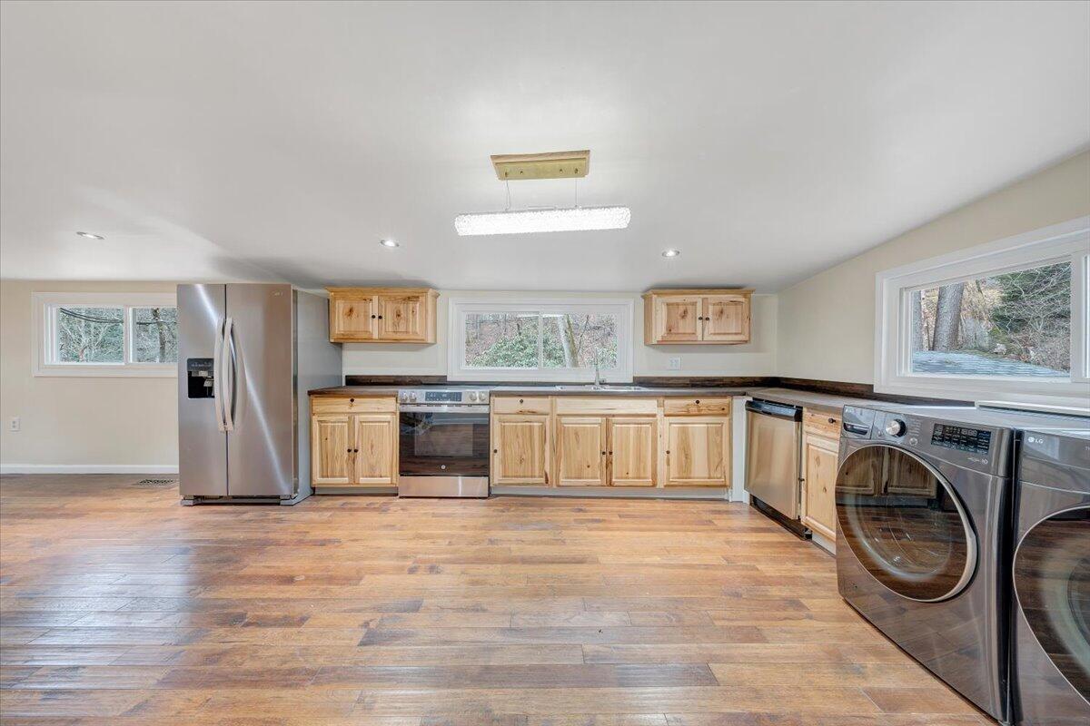 1203 1203 Bottom Creek Lane LN